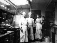 Cooks_in_kitchen_of_unidentified_ship,_Washington,_ca_1900_(HESTER_850)